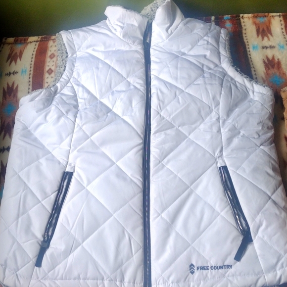 Clothes - Picture 2 of 6